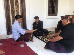 MELAYAT KE RUMAH DUKA IBU IDA AYU GEDE SUARGIRI, SH